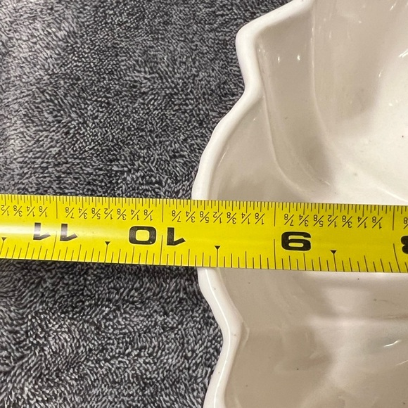 COPY - Vintage California USA Pottery #59 White Bundt Cake Pan - Picture 5 of 5